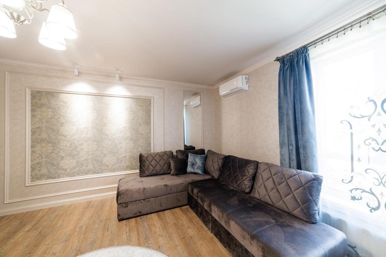 Lux Apartment On Duhnovicha Street .Free Parking. Oujhorod Extérieur photo