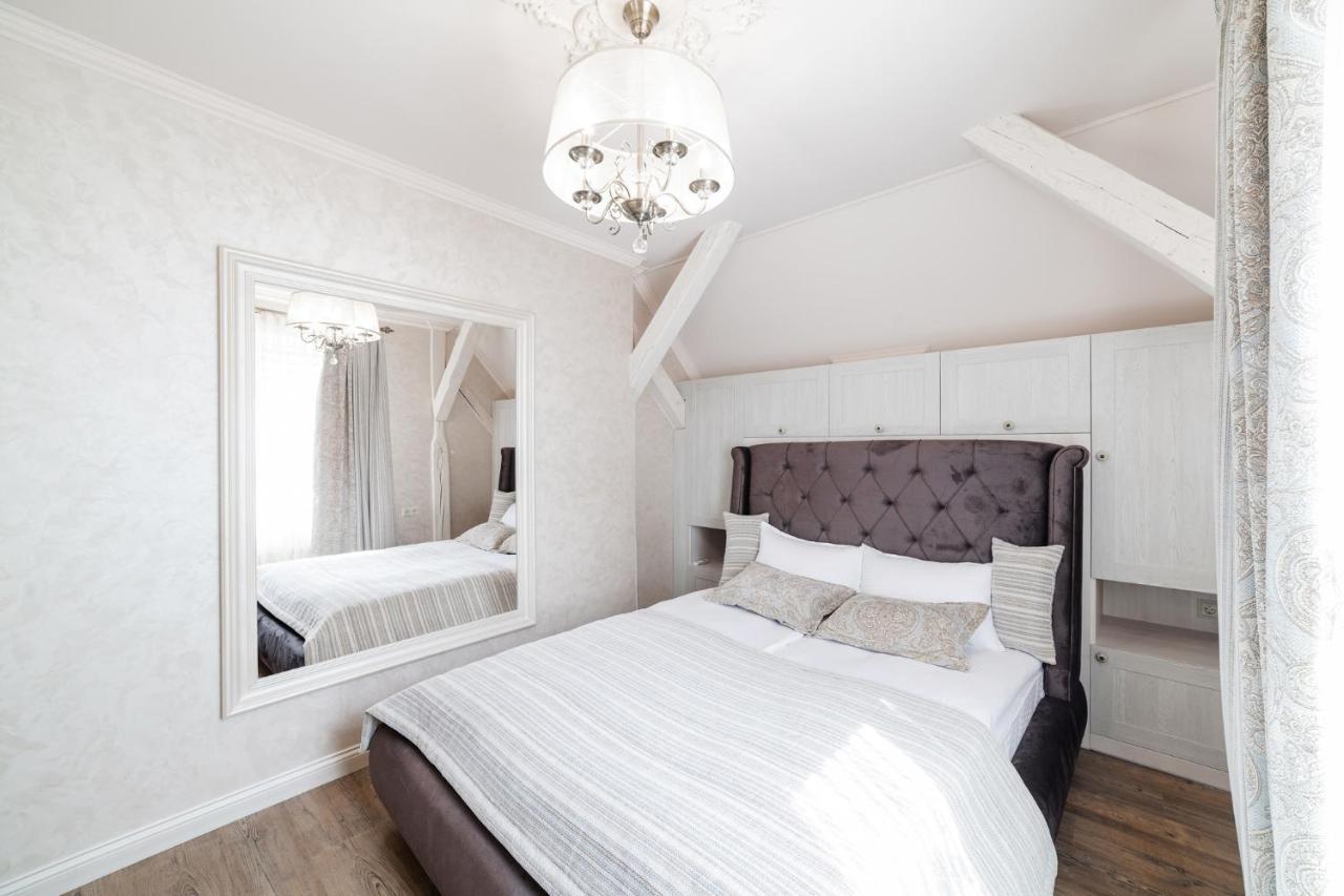 Lux Apartment On Duhnovicha Street .Free Parking. Oujhorod Extérieur photo